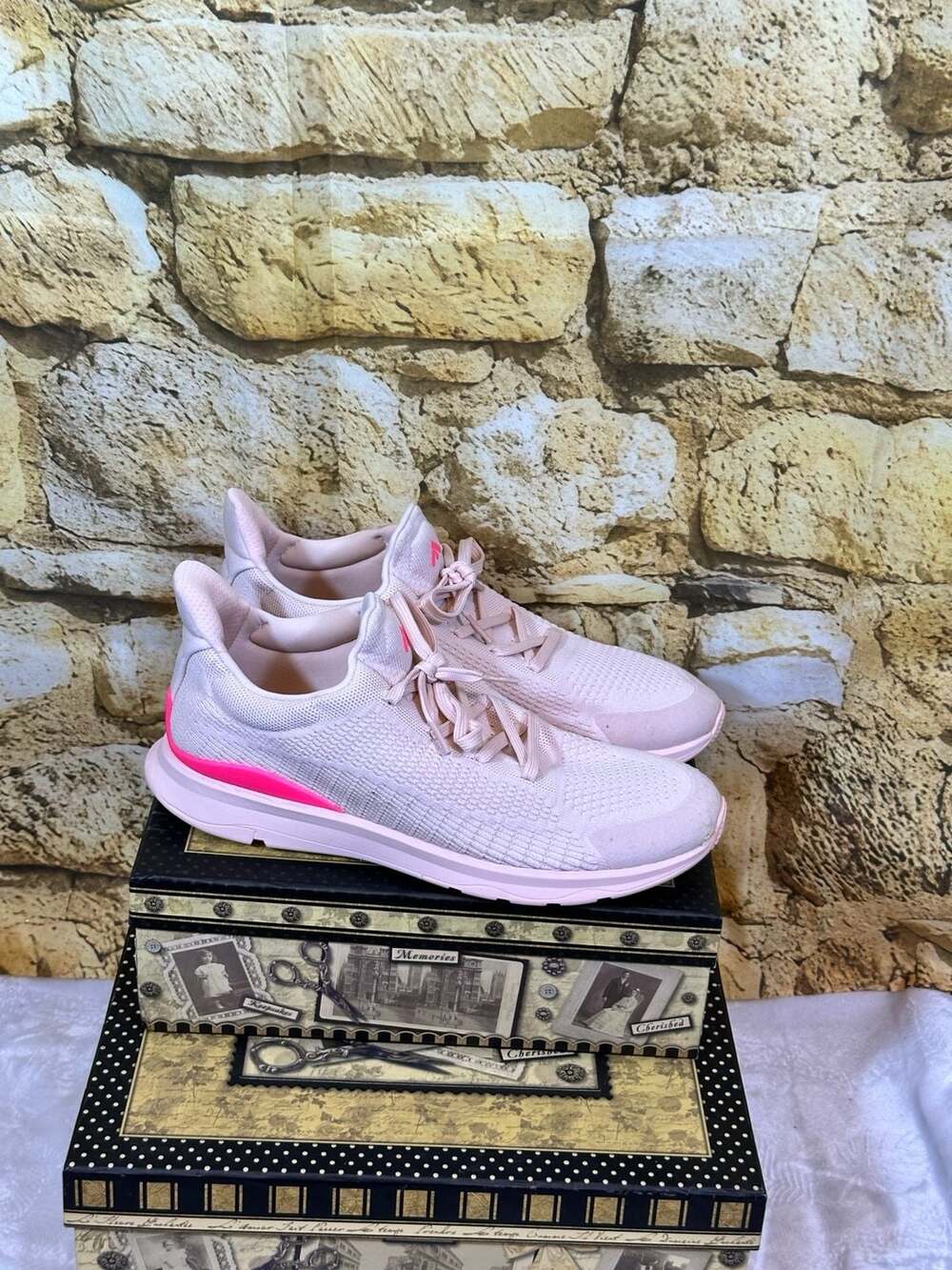 FitFlop Women's Vitamin FFX Color-Pop Knit Sport Sneakers Pink